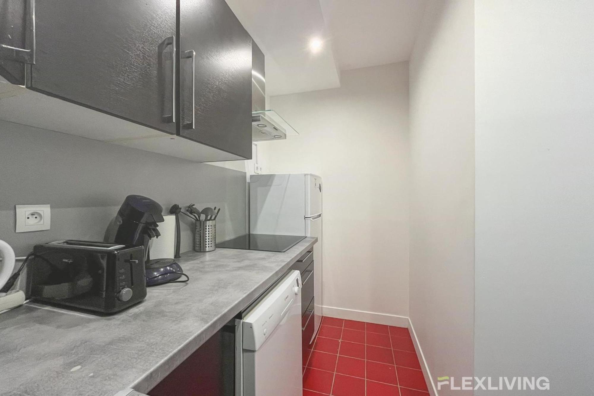 3-bedroom T3 With Balcony Lively Area & Restaurants Appartamento Parigi