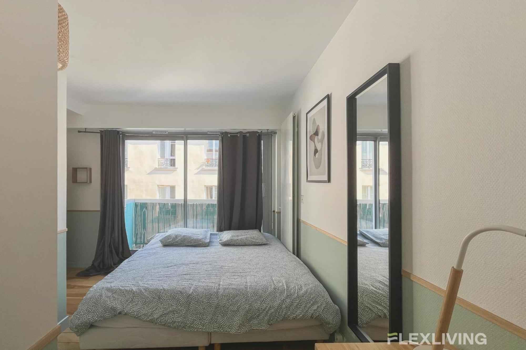 3-bedroom T3 With Balcony Lively Area & Restaurants Parigi